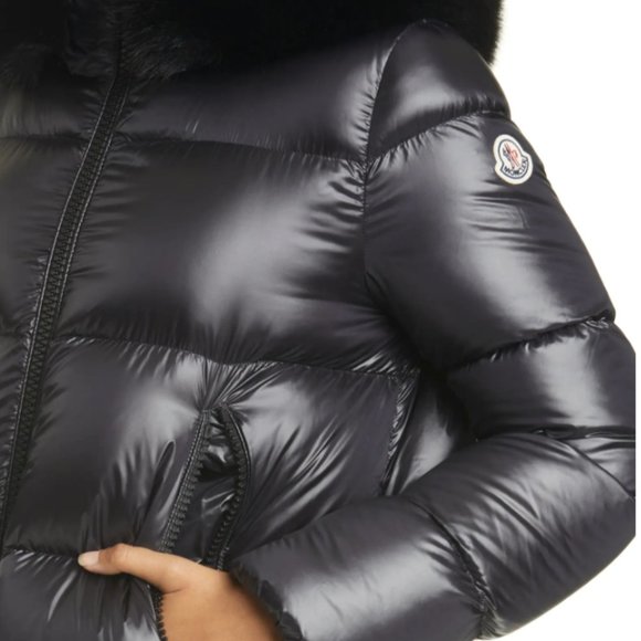 NEW MONCLER Serifur Hooded Down Parka with Genuine - Picture 3 of 5